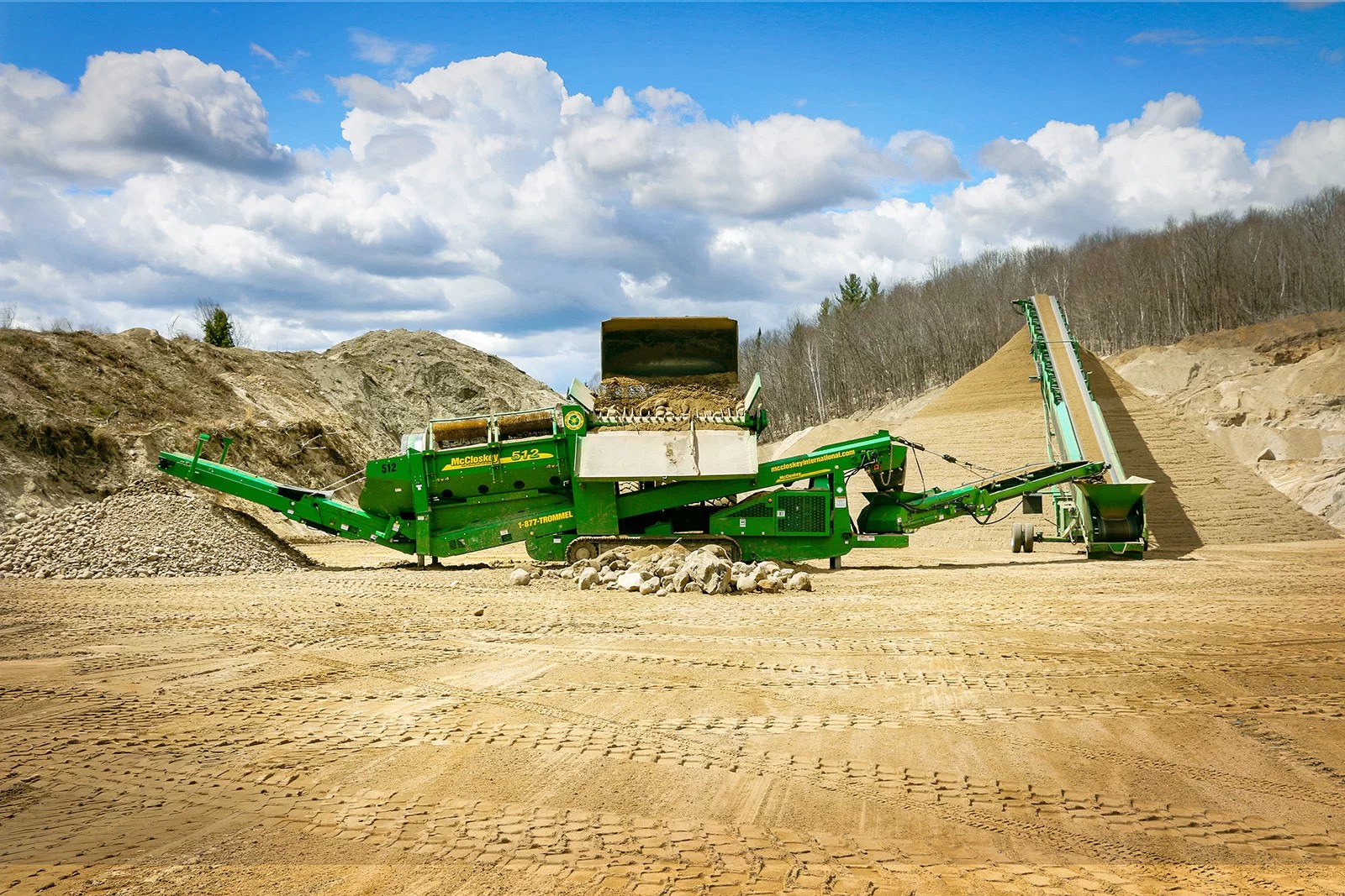 512 A/R Trommels AULT Heavy equipment distributor Quebec, Ontario