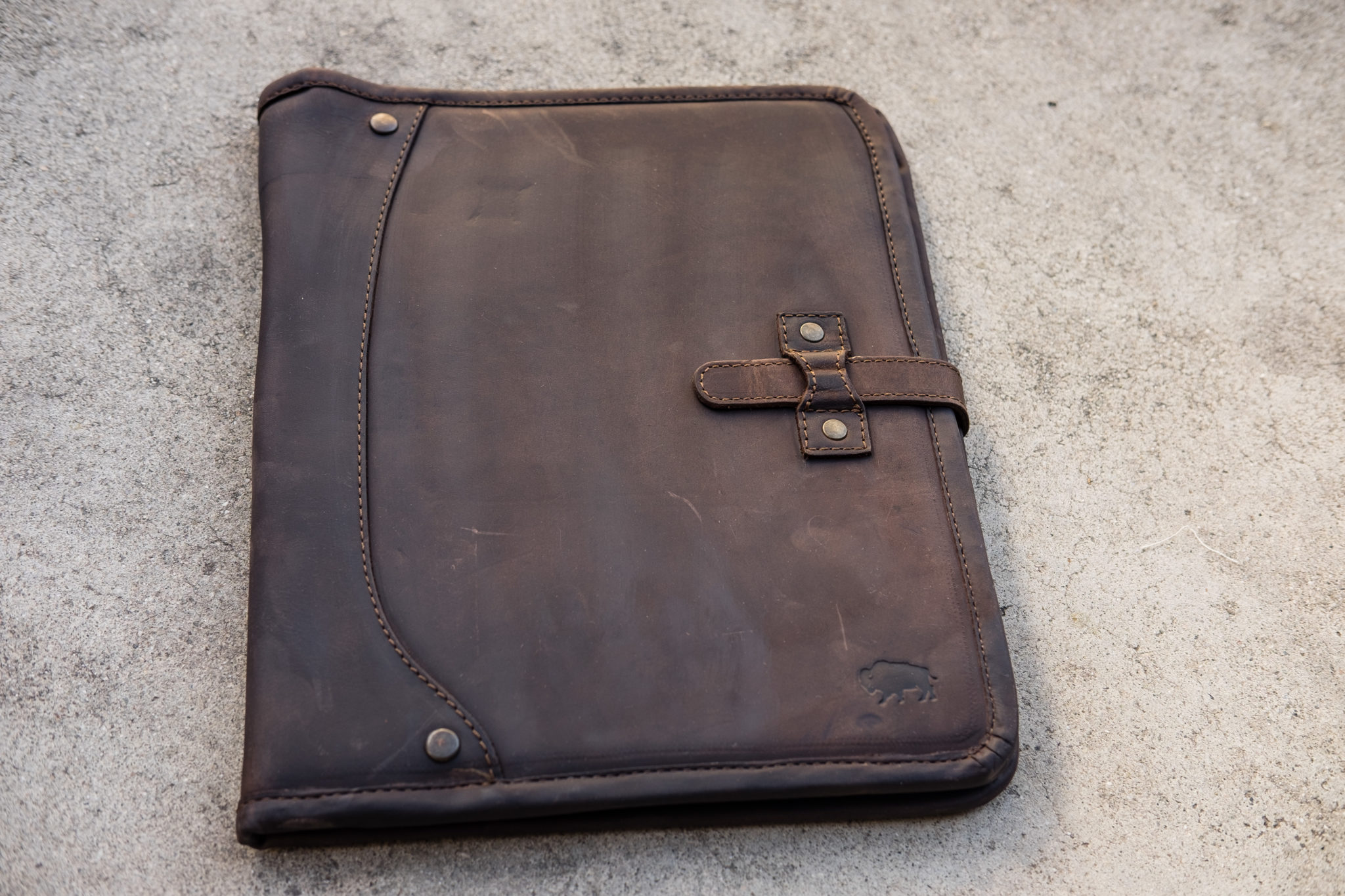 buffalo jackson denver leather briefcase