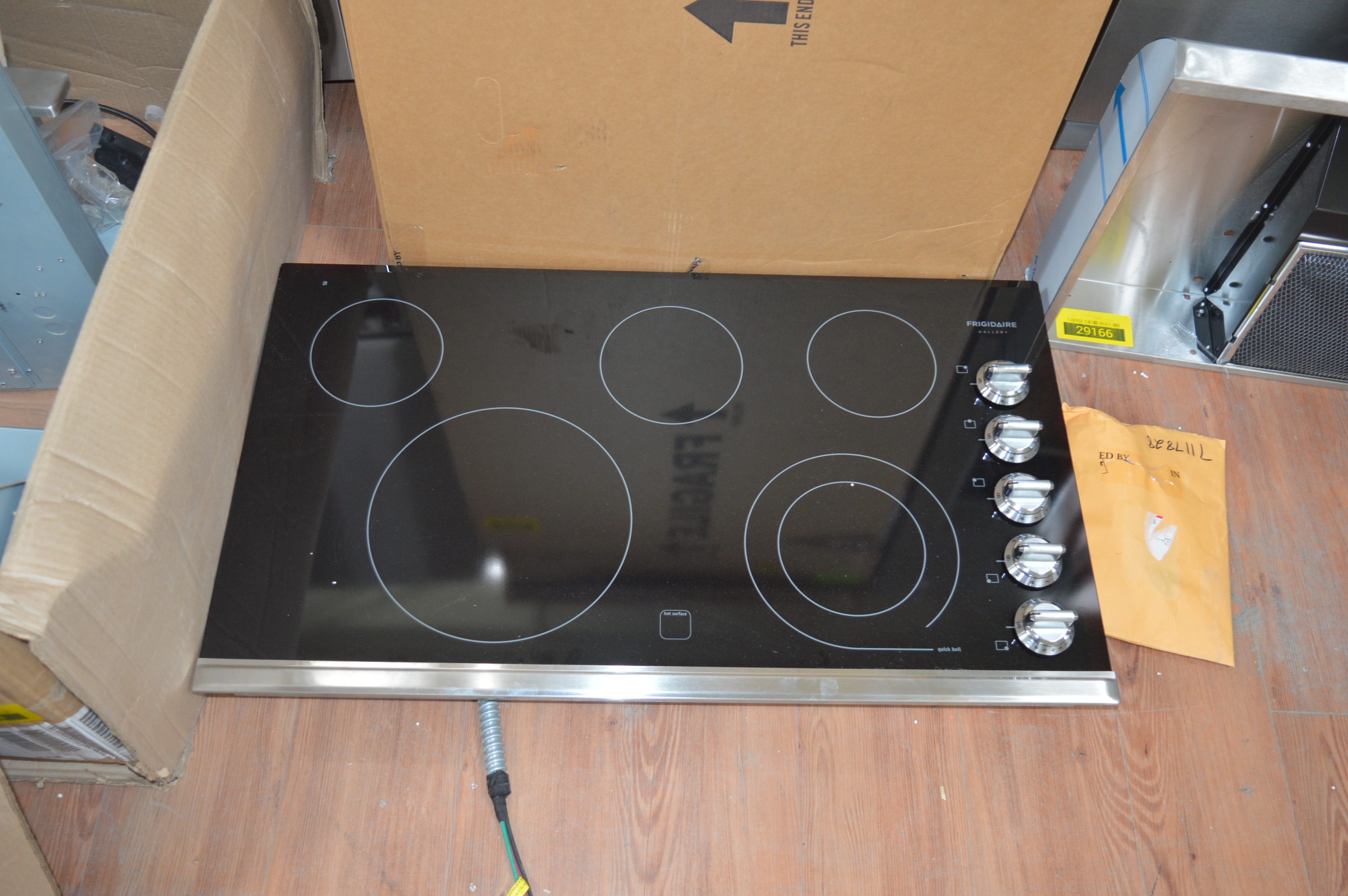 Frigidaire FGEC3645PS 36" Stainless Electric Smoothtop Cooktop NOB