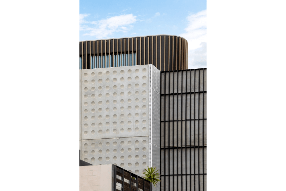 Precast Concrete Commercial Project 72 River