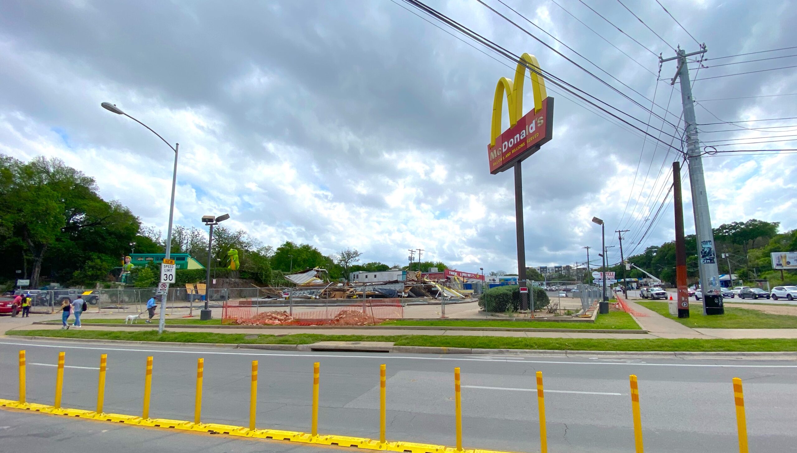In South Austin, Sometimes a McDonald’s Is Just a McDonald’s TOWERS