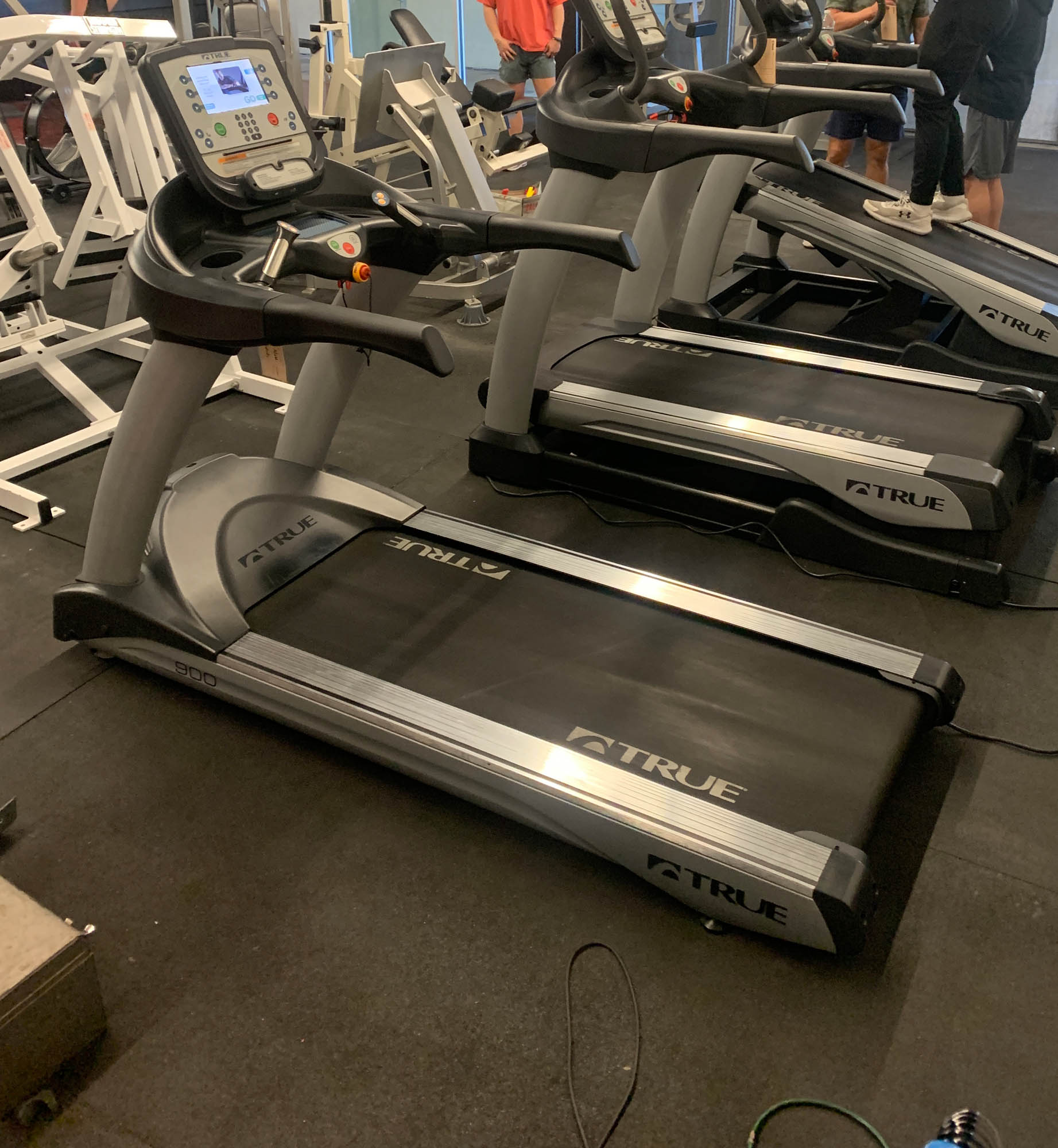True Fitness 900 treadmill (7 available) Austin Fitness Equipment