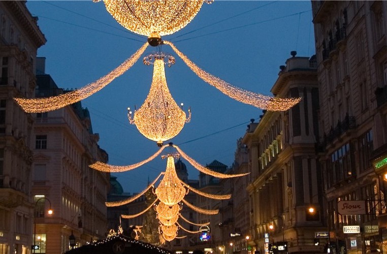 “A little too early” Christmas decorations in the city center of