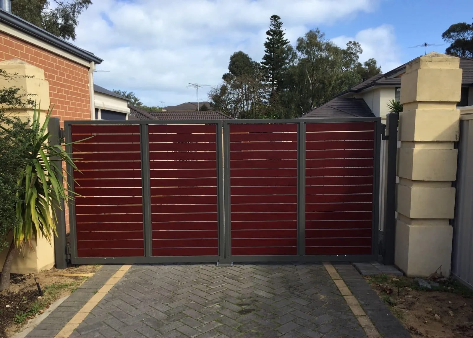 Perth Aluminium Slat Gates & Fencing Auswest Fencing