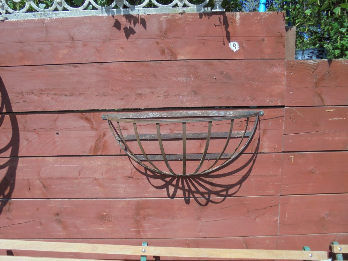 Best Cast Iron Wall Planter Ideas