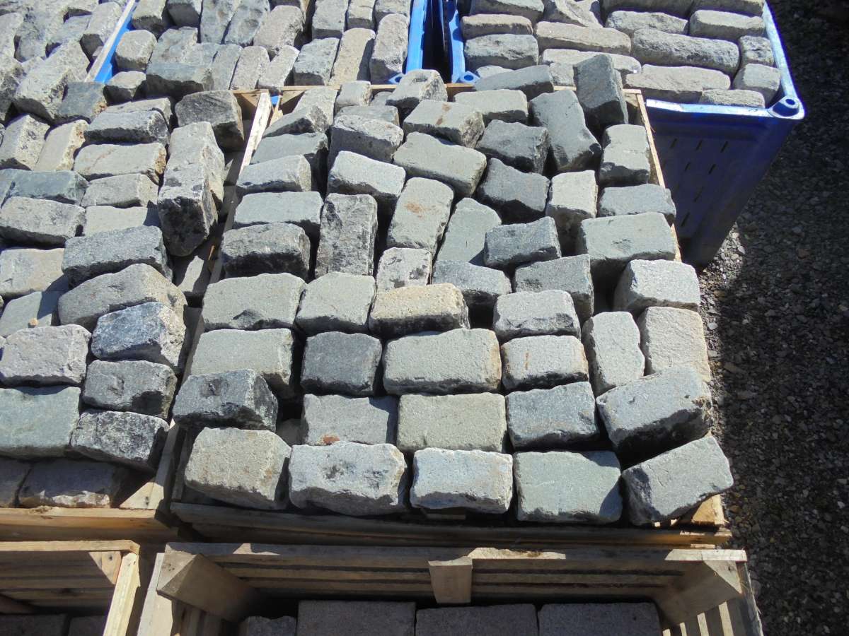RECLAIMED GRANITE COBBLES Authentic Reclamation