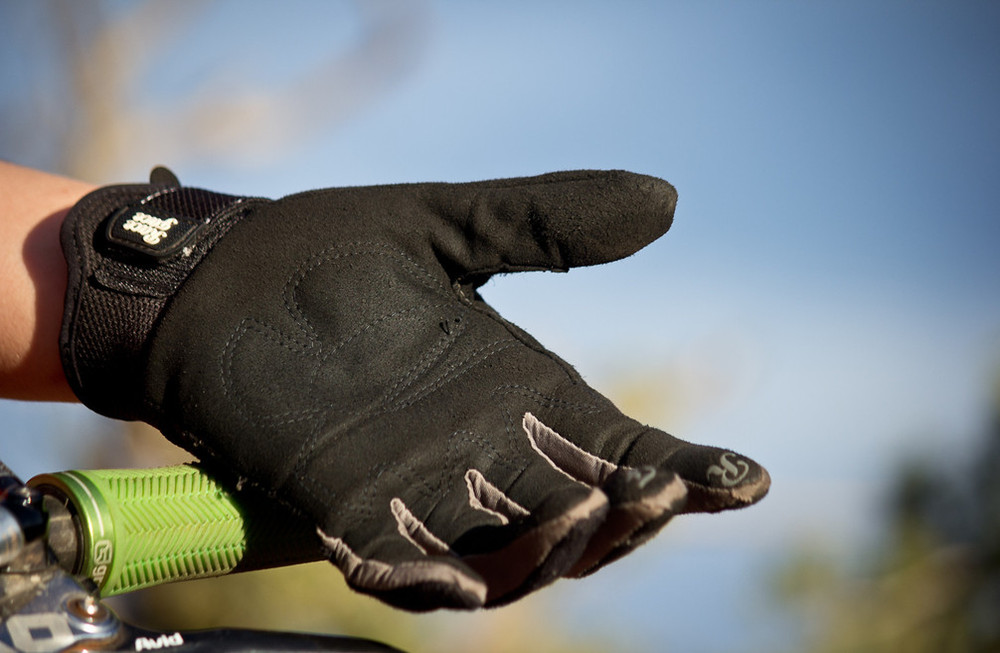 Best Extreme Cold Weather Gloves for 2021 Authorized Boots