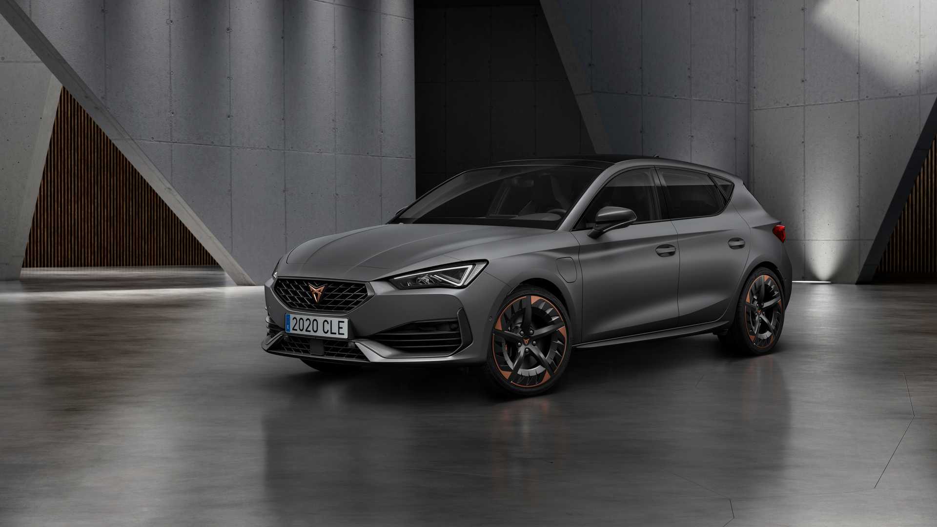 Cupra Leon eHybrid chega com 245 cv Auto Drive