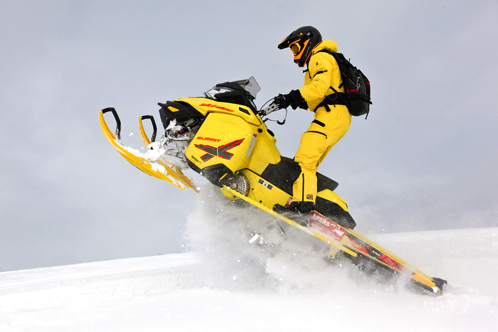 Зубастая акула SkiDoo Summit X T3 174 800R ETEC Авто Mail.Ru