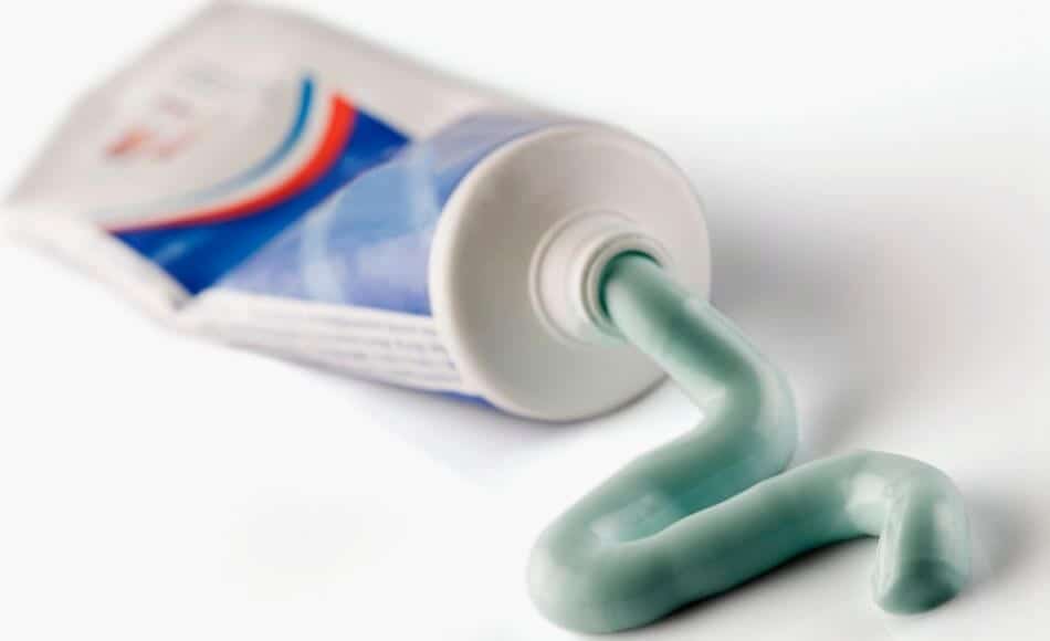 Top 6 Household Products To Clean Car Dashboard