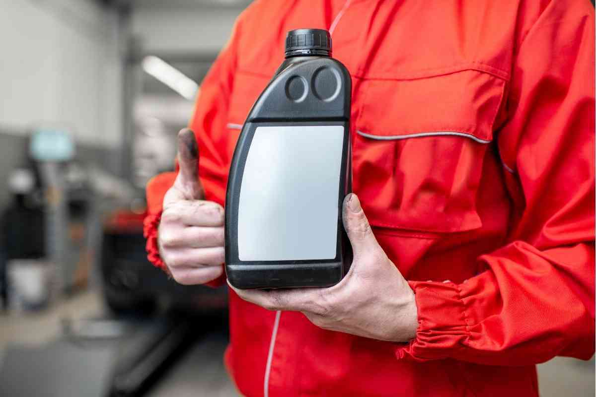 Best Oil For Cars With Over 200000 Miles (2024 Reviews)