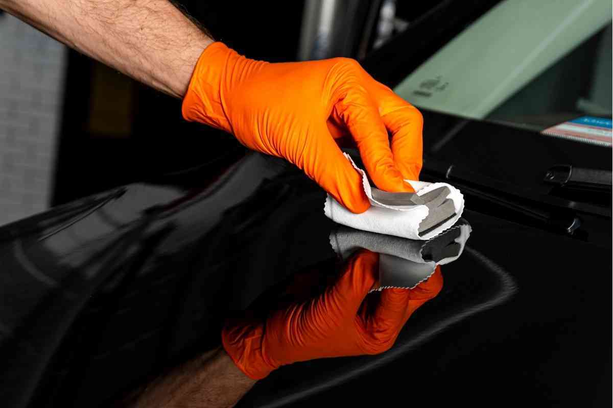 Best Polishing Compound For Black Cars (Detailed Review)