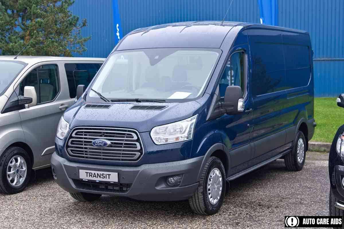 6 Best 10Passenger Vehicles (With Photos)