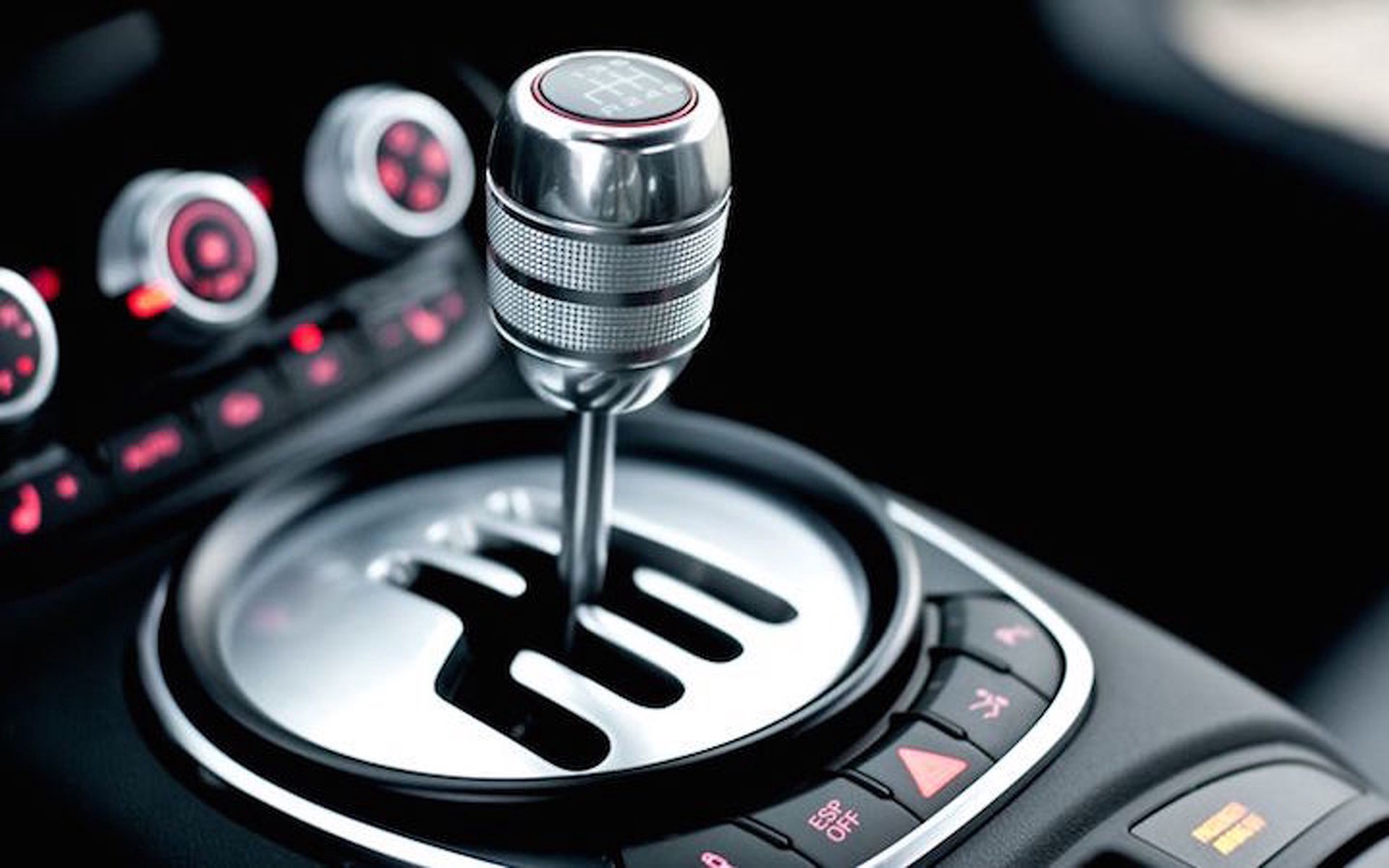 learning to drive a manual car makes you a better driver