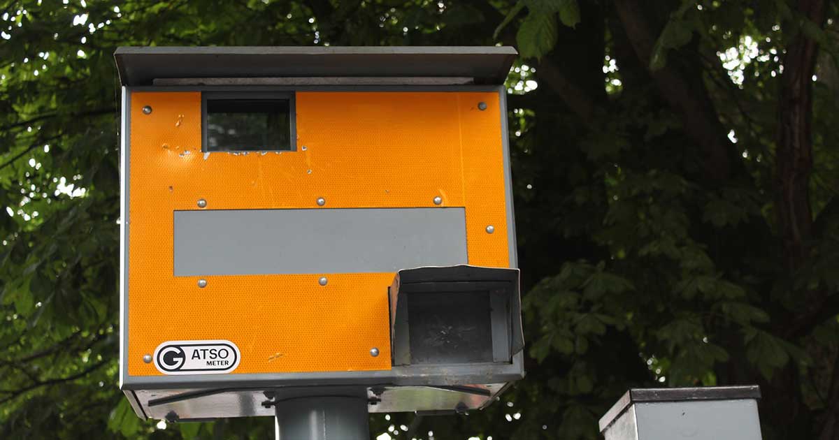 How Far Can a Speed Camera See? Auto Connection