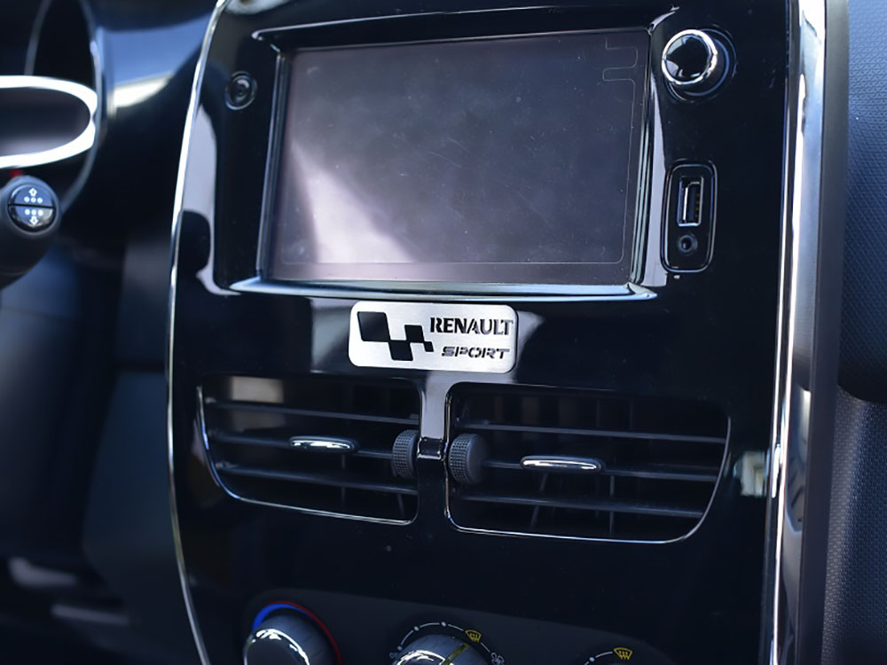 RENAULT CLIO IV CENTER CONSOLE EMBLEM COVER autoCOVR quality