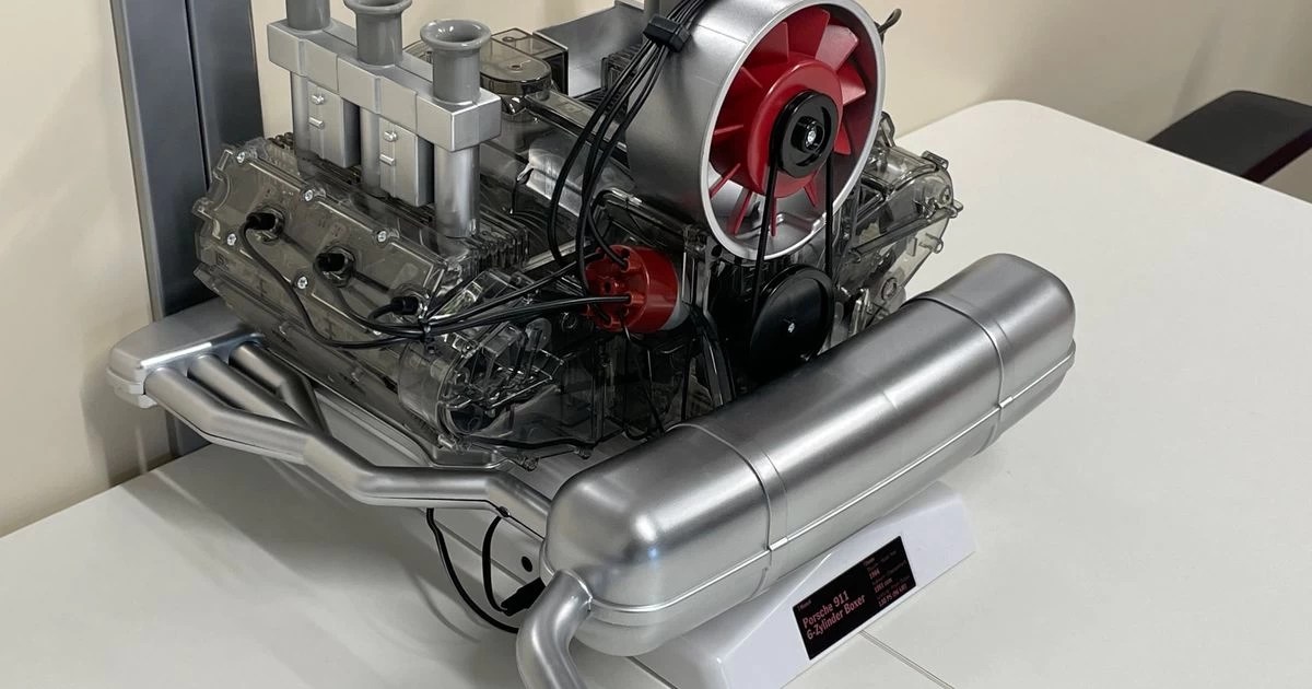 FRANZIS製プラモデル Porsche 911 Boxermotor 1:4 完成