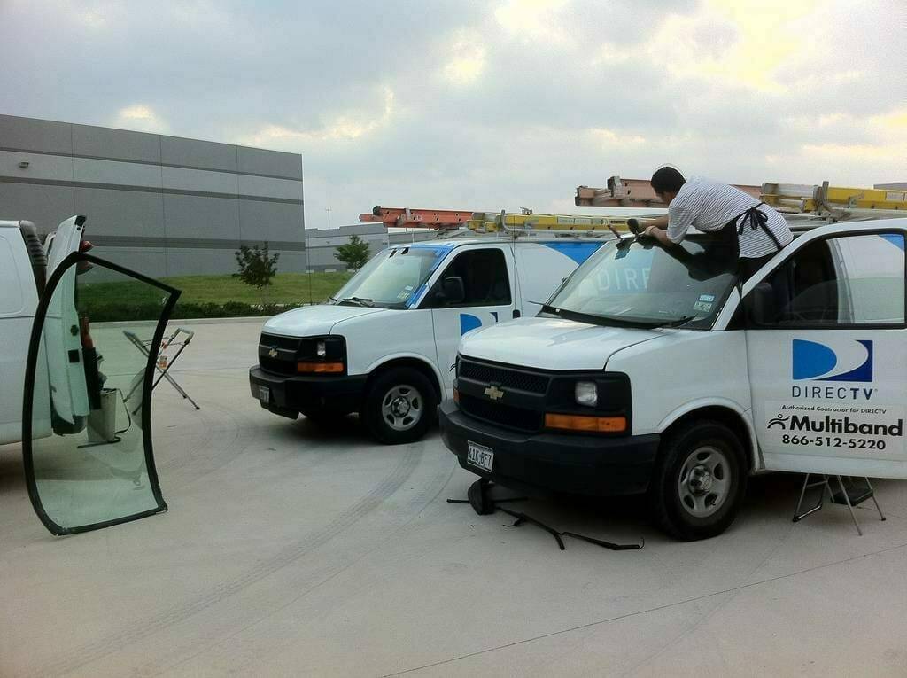 Expert Commercial Mobile Auto Glass Services Near San Antonio in San