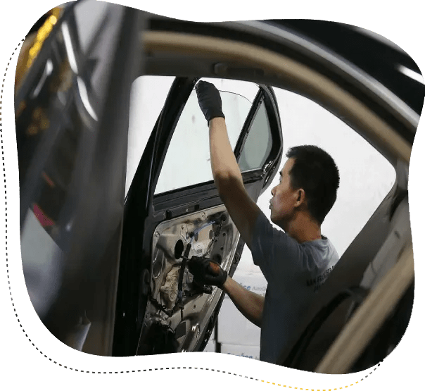 Get 1 Services of Side Rear Window replacement Dubai, UAE