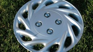 What Size Hubcaps Do I Need? (Here Is How To Decide + FAQs)