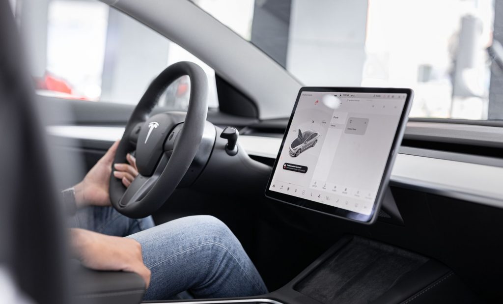 Why Are SelfDriving Cars Bad? (11 Reasons Why)