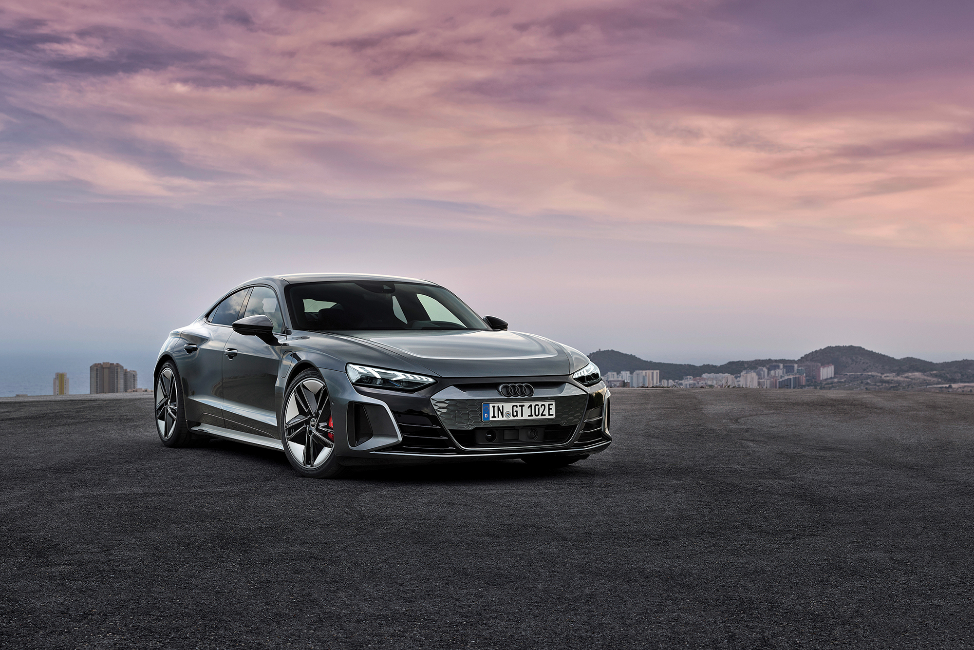 AUDI RS ETRON GT หัวขบวนของรถไร้เครื่องยนต์แต่รวยห่วง