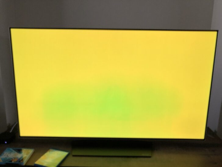 LG OLED TV Yellow Looks Green (Causes and Solutions) Automate Your Life