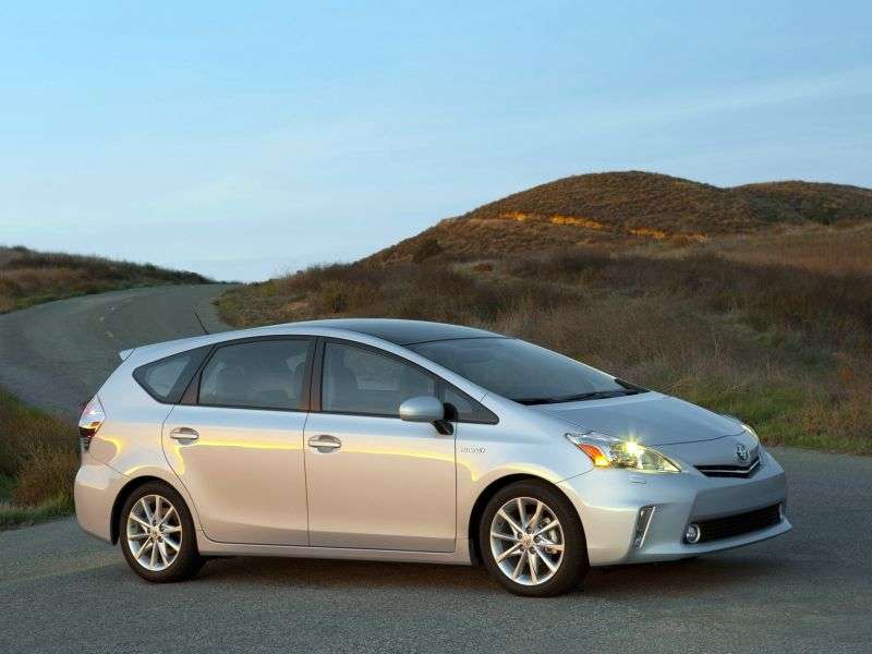 Toyota Prius V 1st generation minivan 1.8 CVT 7seat (2012 n.) ️