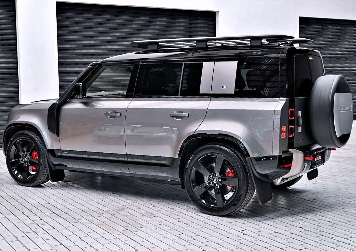 2023 Silicon Silver Land Rover Defender 110X Range Rover Fans