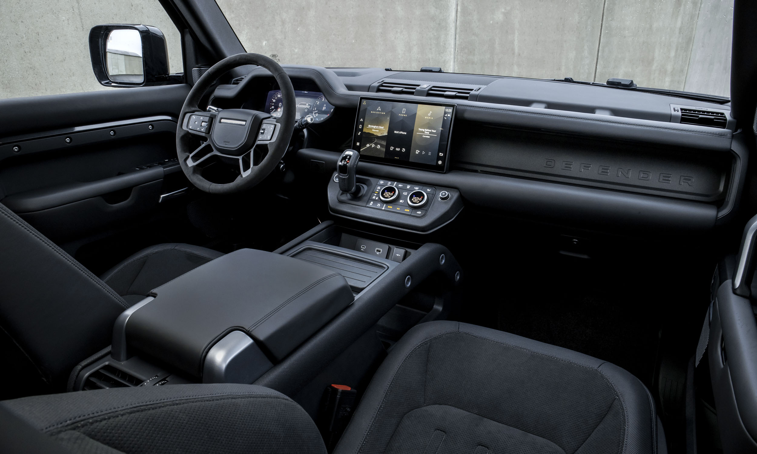 2022 Land Rover Defender Gets V8 Power