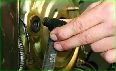 How to check and replace the brake booster Lada Priora