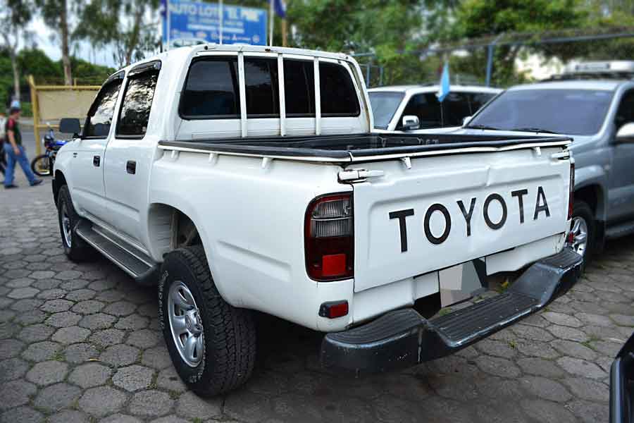 TOYOTA HILUX 2005 4X4 FULL en Managua
