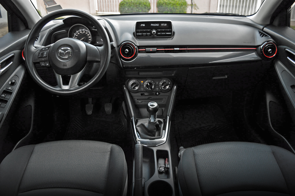 MAZDA 2 2016 C/NUEVO AUTOS EL PIBE Carros usados en Nicaragua
