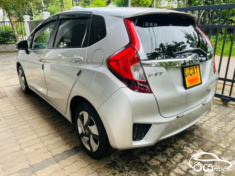Used Honda Fit GP5 2015 Car for Sale in Gampaha Sri Lanka