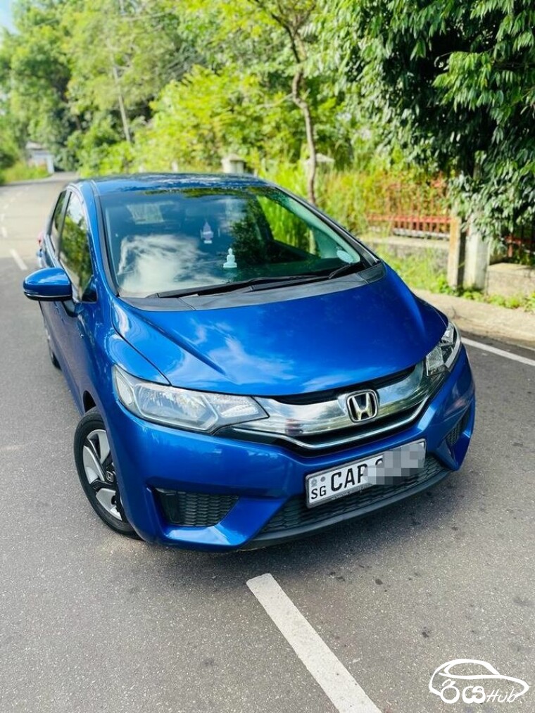 Used Honda Fit GP5 2015 Car for Sale in Gampaha Sri Lanka