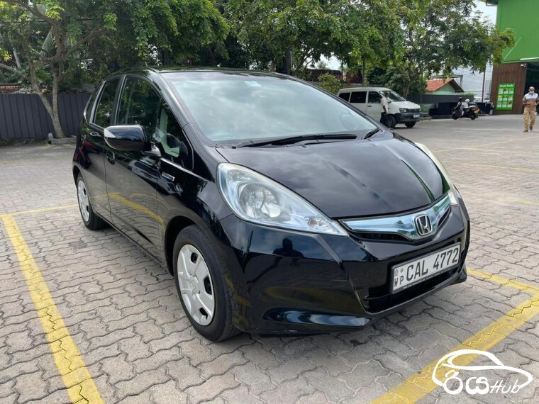 Used Honda Fit GP5 2013 Car for Sale in Negombo Sri Lanka