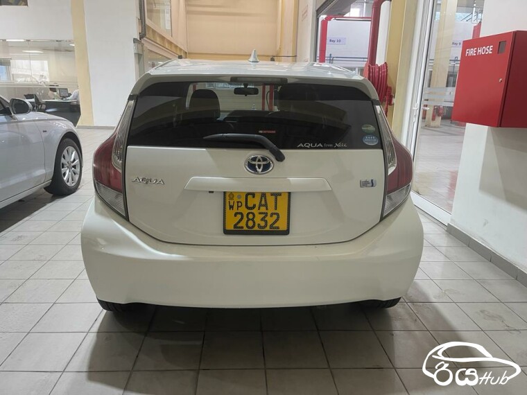 Used Toyota Aqua 2015 Car for Sale Rs.6600000 in Gampaha Sri Lanka