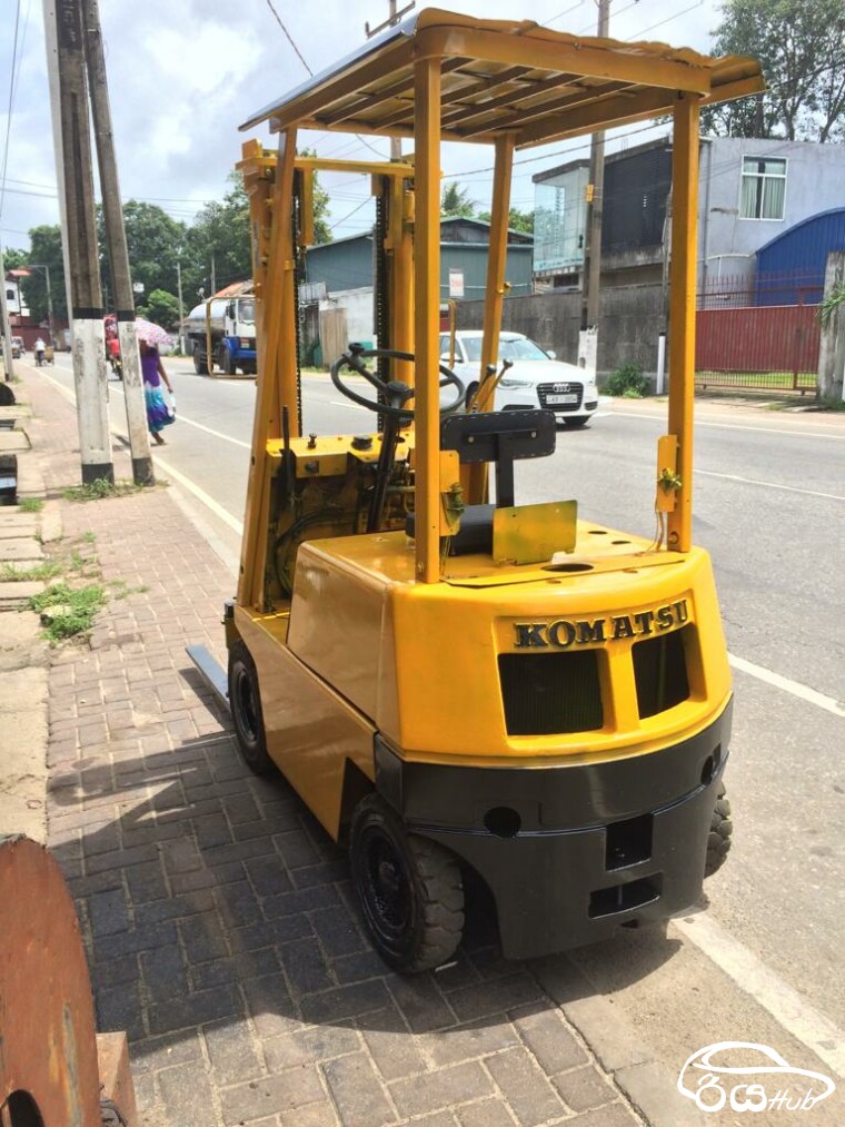 Used Komatsu Forklift 2004 HeavyDuty for Sale Rs.450000 in Kelaniya