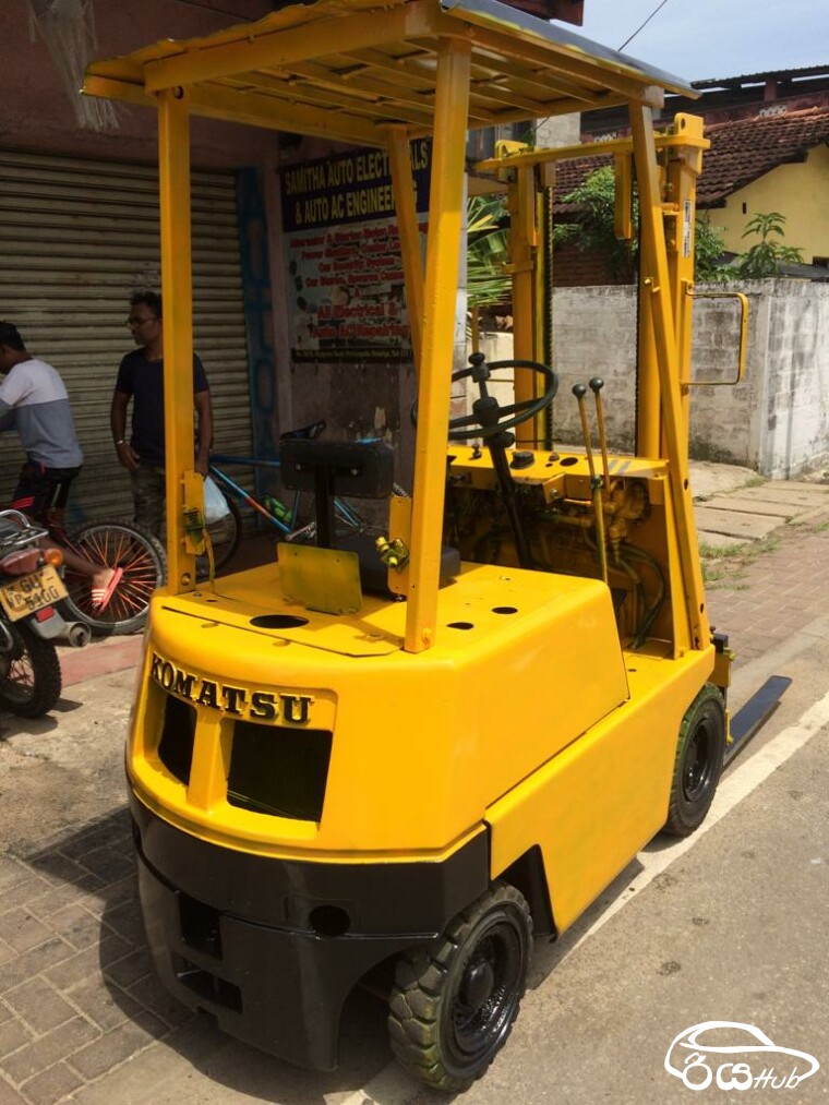 Used Komatsu Forklift 2004 HeavyDuty for Sale Rs.450000 in Kelaniya