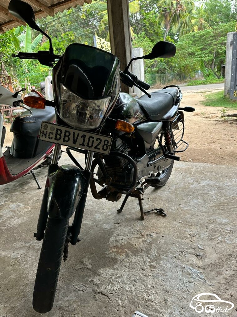 Used Bajaj Platina 2015 Motorcycle for Sale Rs.255000 in Hingurakdamana