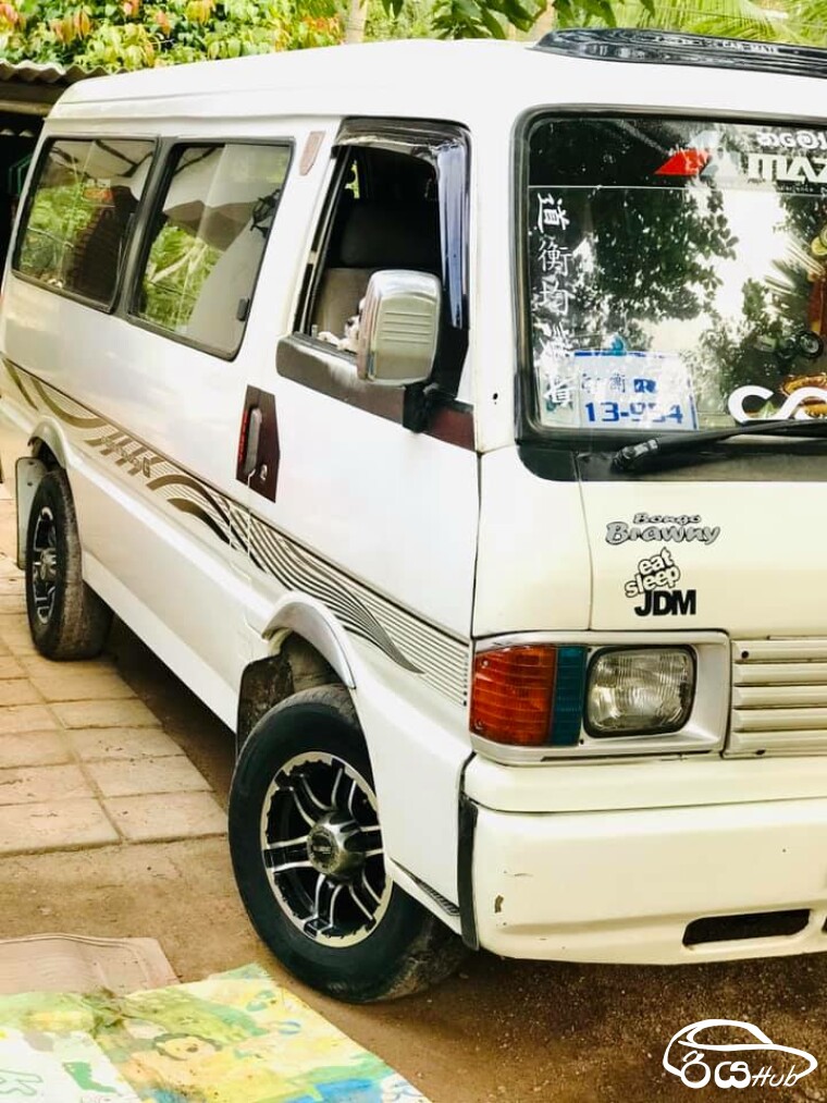 Used Mazda Browny 1993 Van for Sale Rs.2950000 in Negombo Sri Lanka