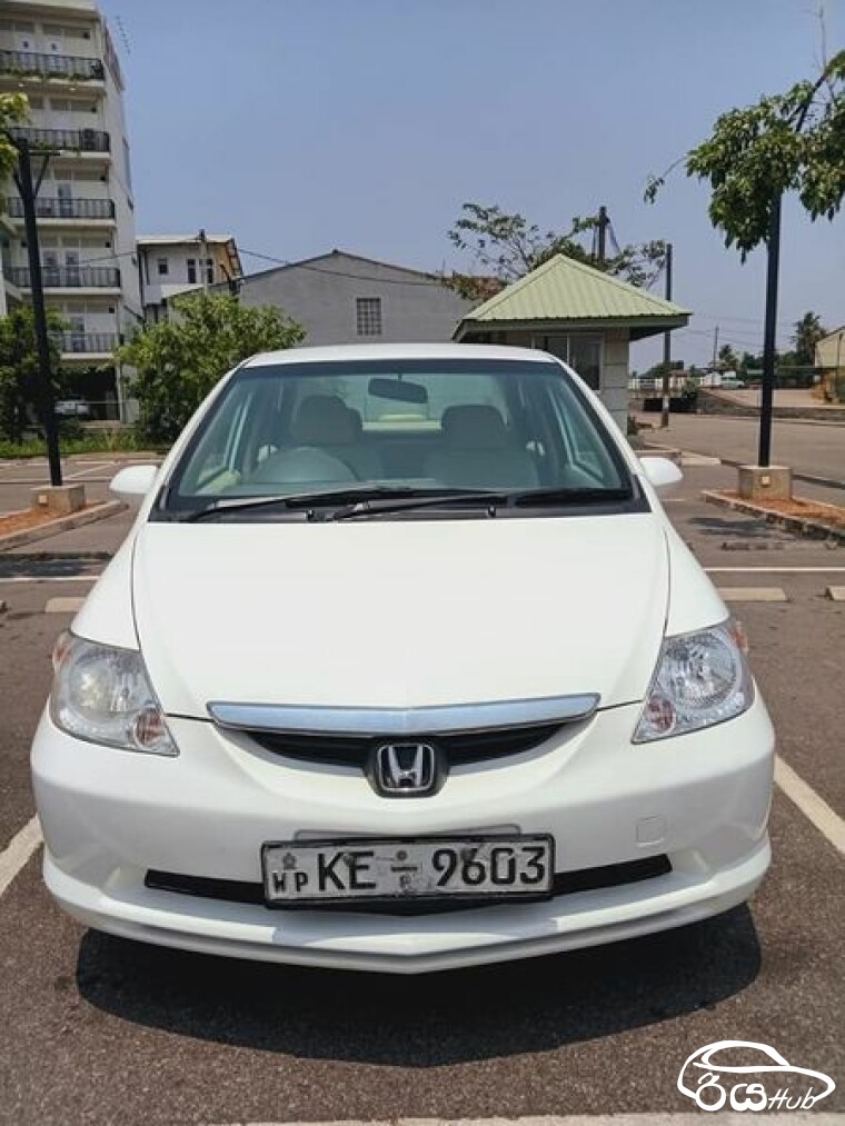 Used Honda Fit Aria 2004 Car for Sale Rs.3850000 in Kohuwala Sri Lanka