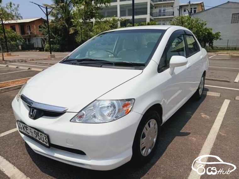 Used Honda Fit Aria 2004 Car for Sale Rs.3850000 in Kohuwala Sri Lanka