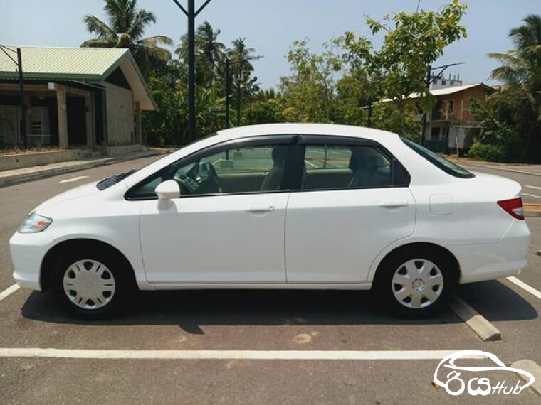 Used Honda Fit Aria 2004 Car for Sale Rs.3850000 in Kohuwala Sri Lanka