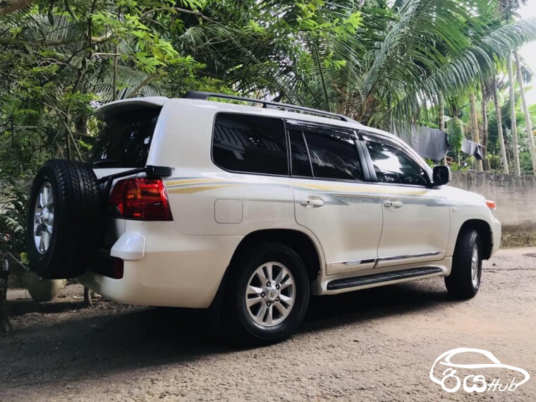 Used Toyota Land Cruiser 2010 SUV for Sale Rs.3000000 in Colombo Sri Lanka
