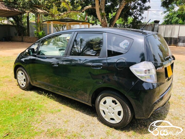 Used Honda Fit GP1 2012 Car for Sale Rs.4400000 in Ambalangoda Sri Lanka