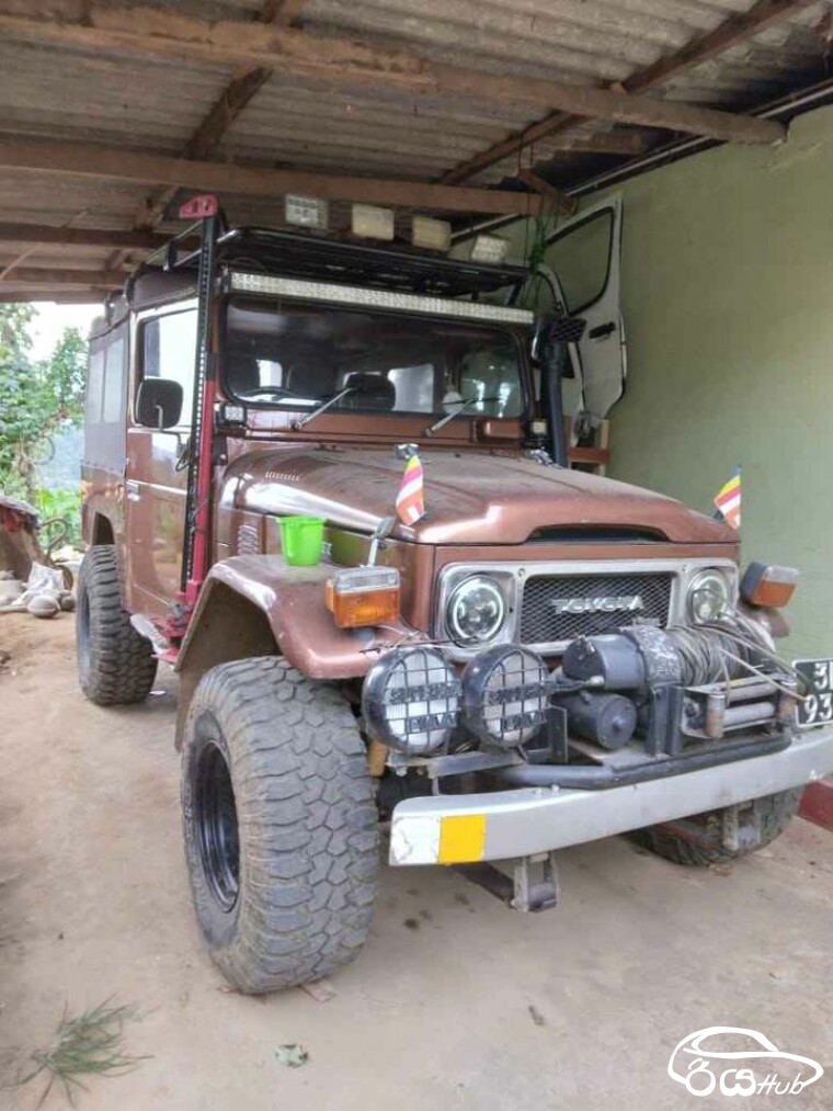 Used Toyota Land Cruiser BJ 40 1982 SUV for Sale Rs.3540000 in