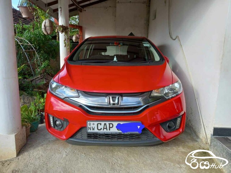 Used Honda Fit GP5 2016 Car for Sale Rs.6600000 in Kurunegala Sri Lanka