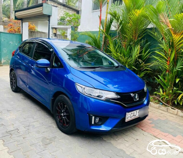 Used Honda Fit GP5 2014 Car for Sale Rs.2500000 in Bentota Sri Lanka