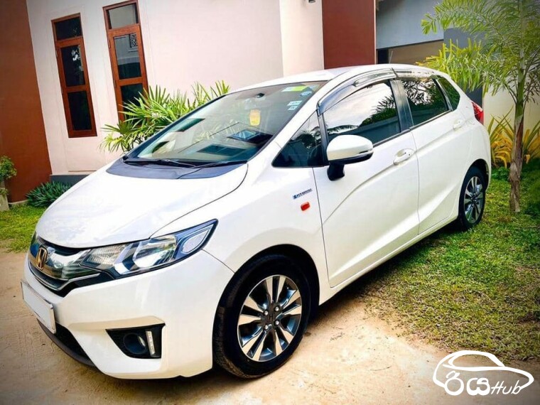 Used Honda Fit GP5 2014 Car for Sale in Kalmunai Sri Lanka